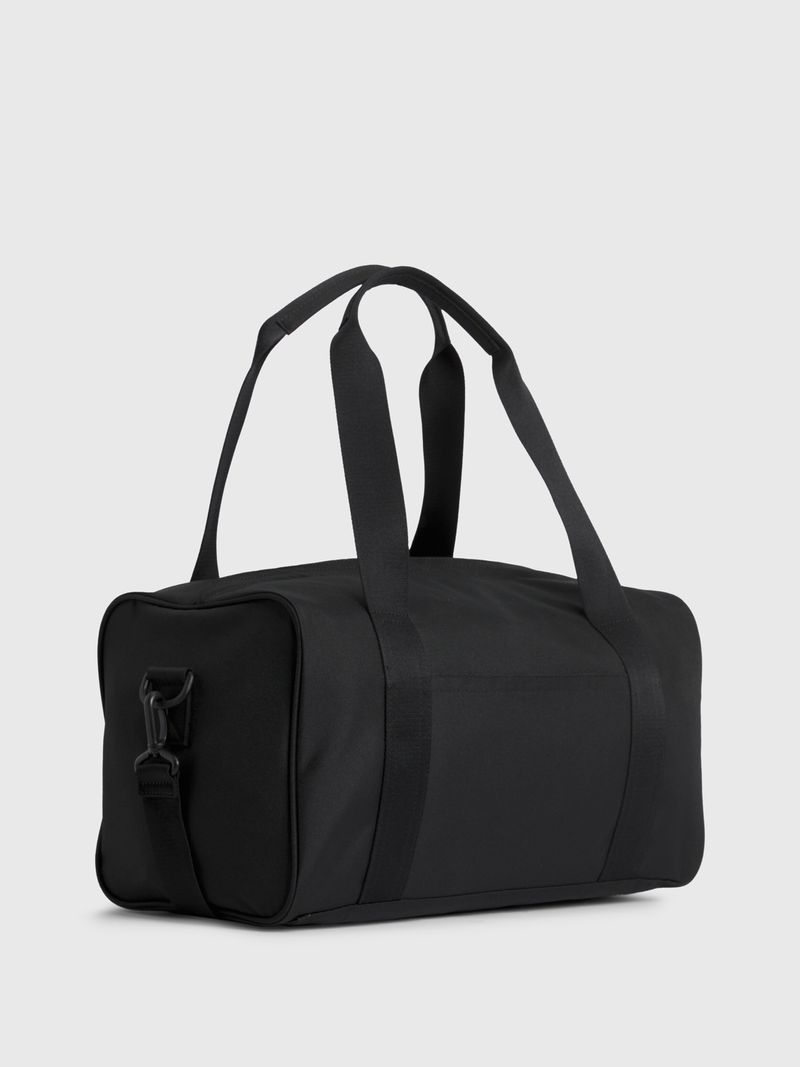 Bolso-essentials-duffle-con-logo-