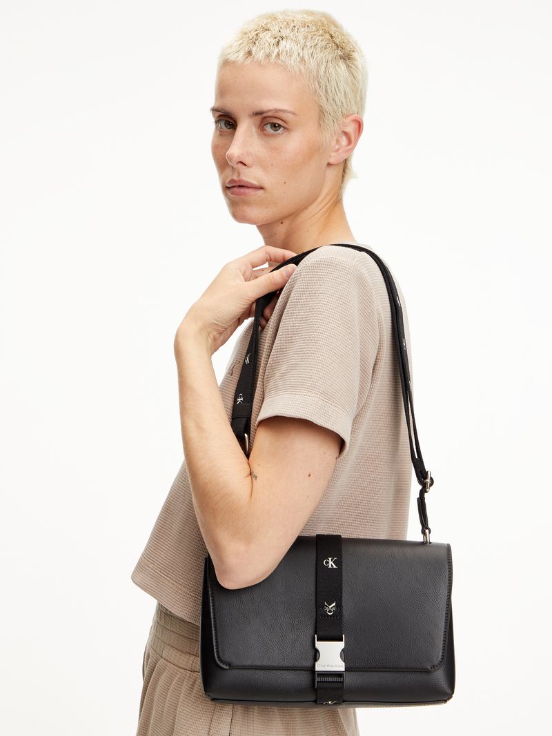 Cartera-de-hombro-reciclado