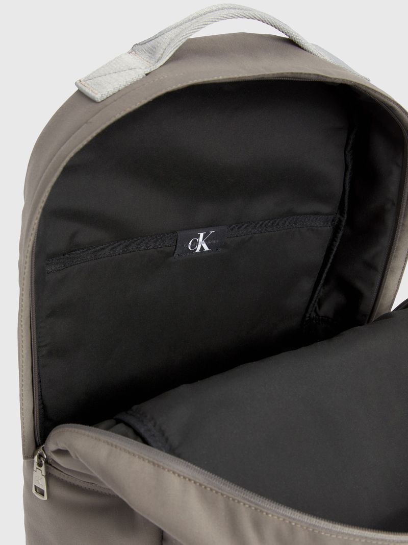 Mochila-redonda-de-sarga