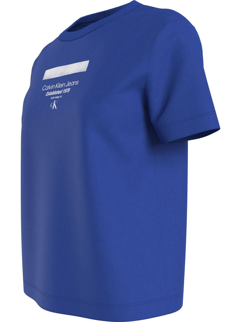 Remera-con-logo