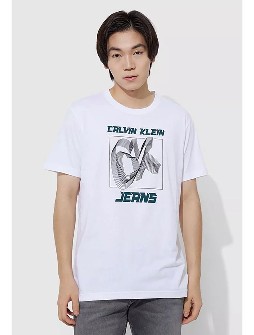 Remera con logo