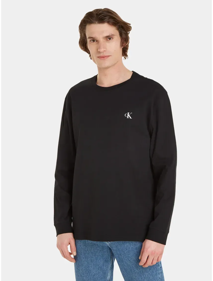 Remera manga larga con logotipo bordado
