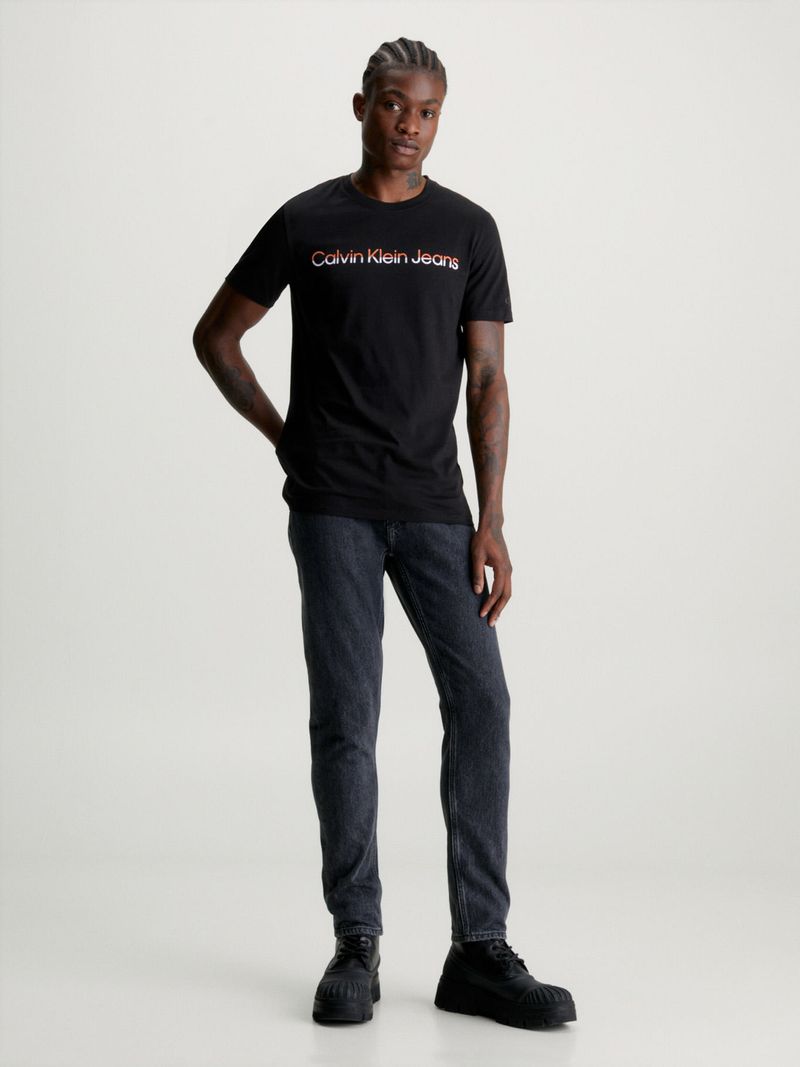 Remera-slim-con-logo