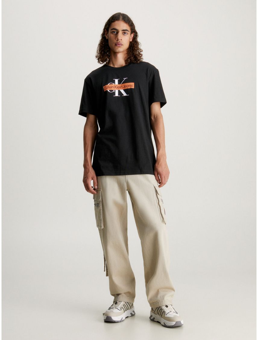 Remera con monograma