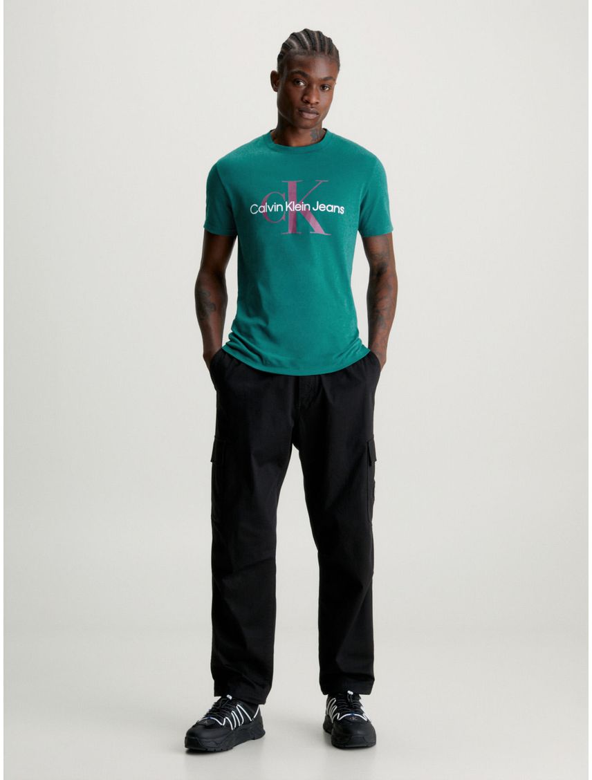 Remera slim con monograma