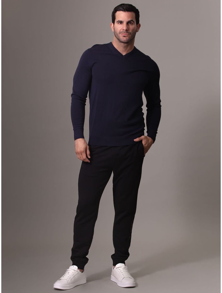 Sweater de cuello en v y lana merino
