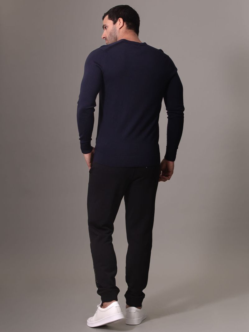 Sweater-de-cuello-en-v-y-lana-merino