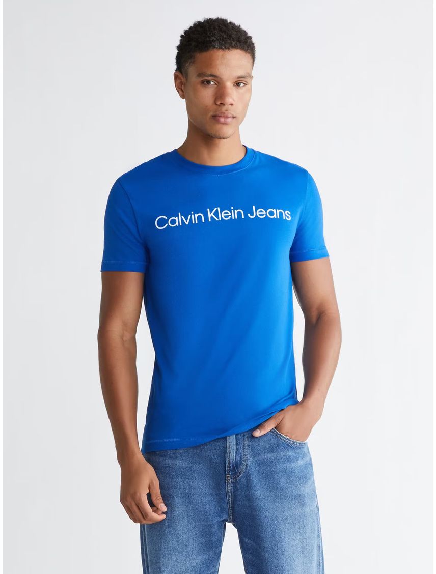 Remera slim institutional
