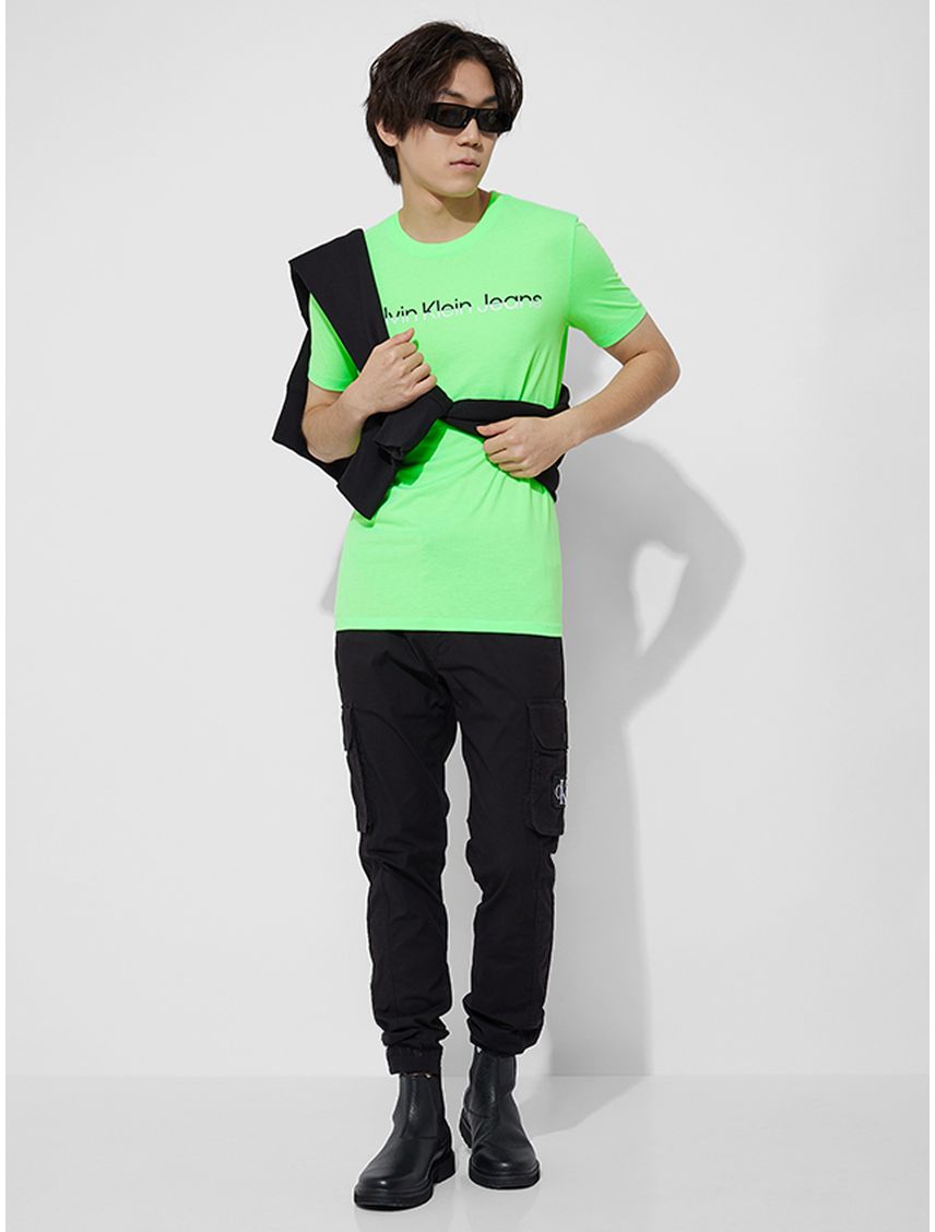 Remera con logo engomado mixto Slim Fit