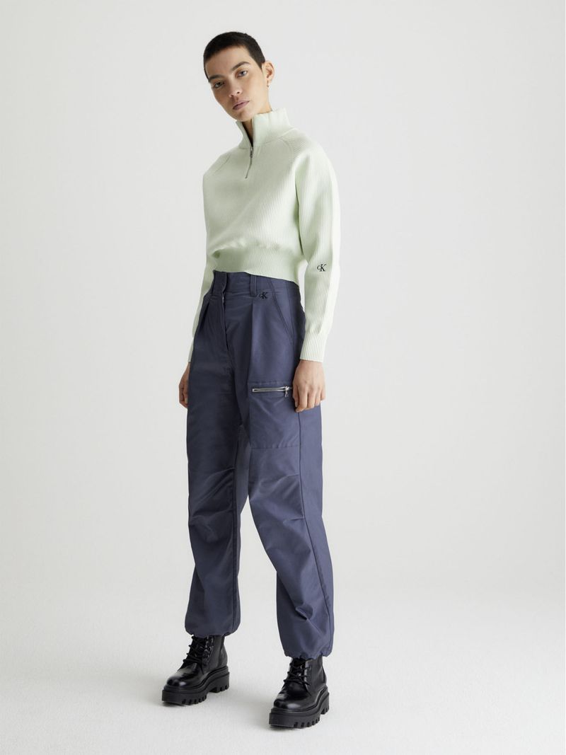 Sweater-con-cuello-alto