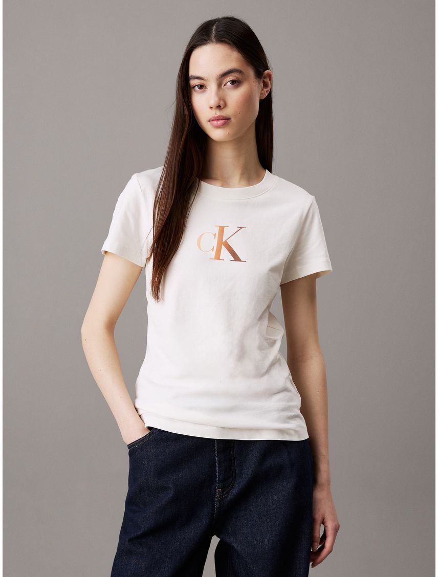 Remera slim con monograma