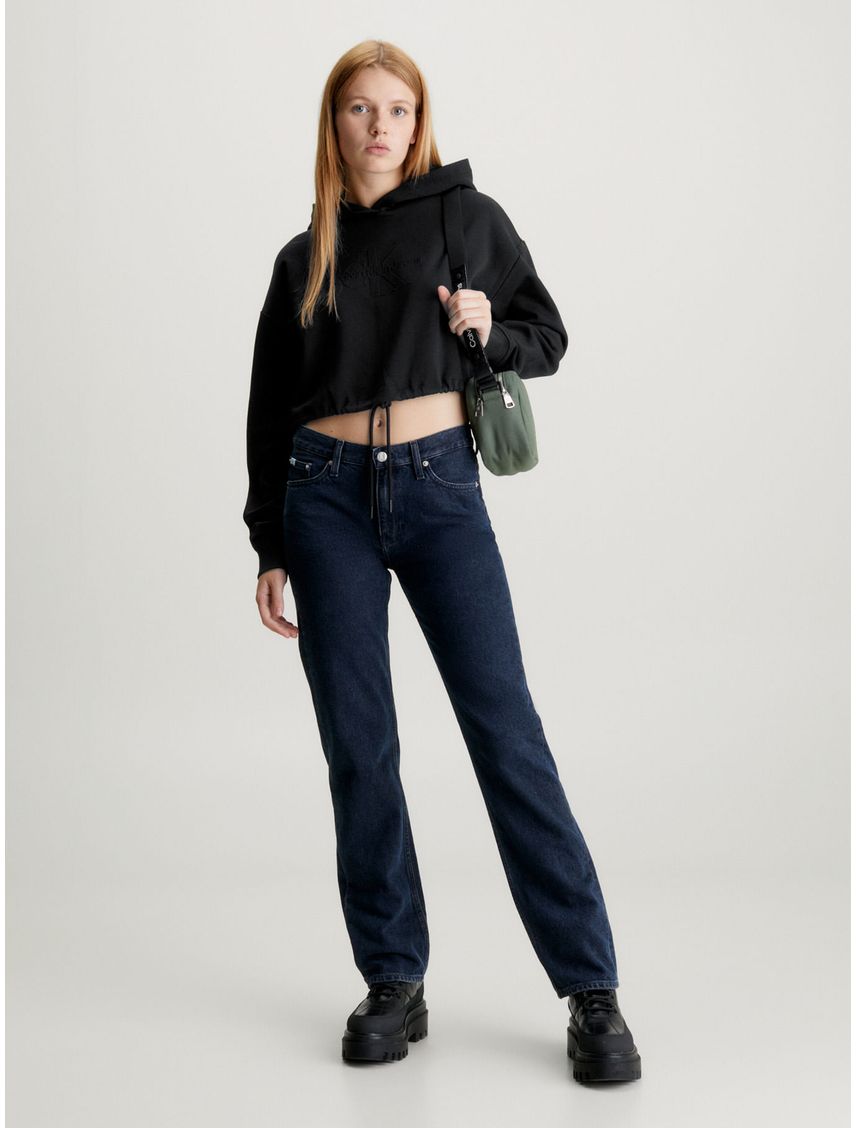 Buzo cropped con capucha y logo grabado