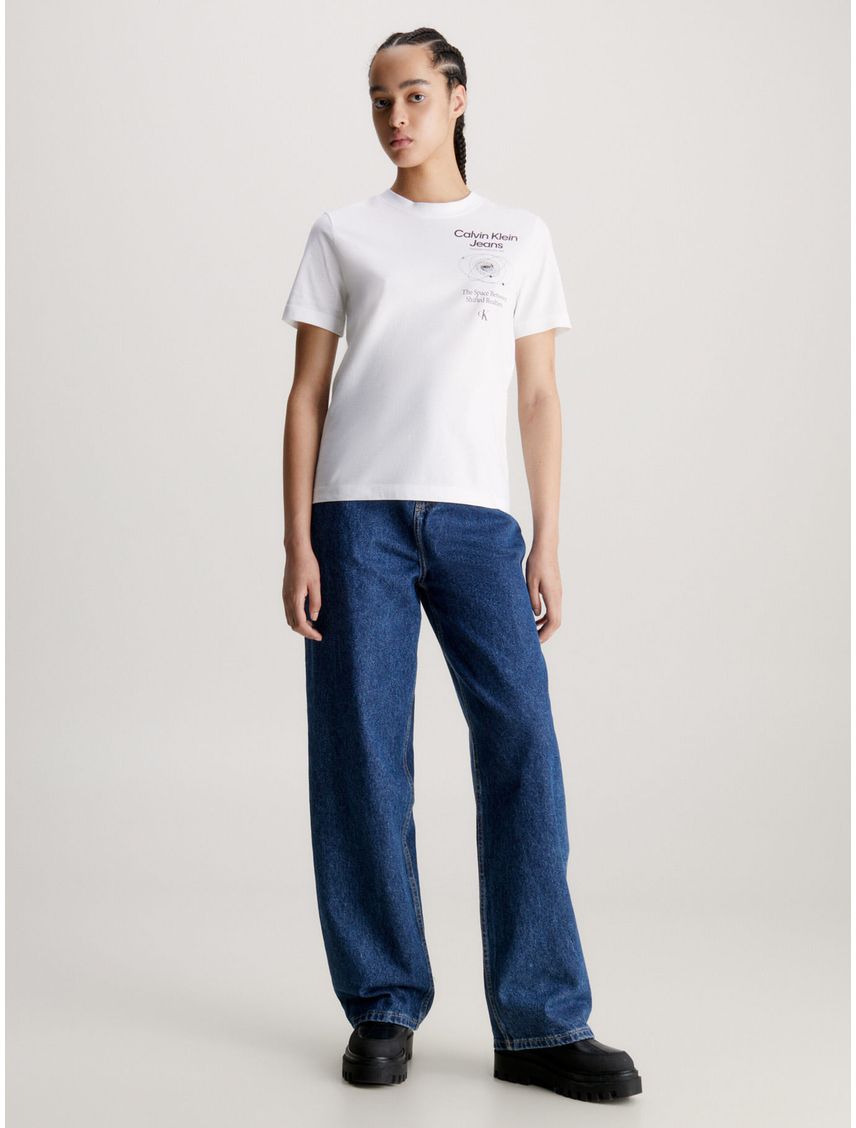 Remera relaxed con estampado en el frente