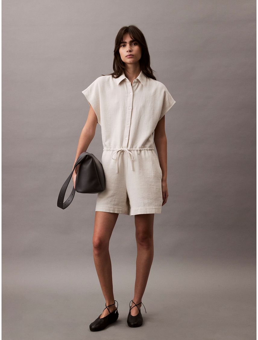 Enterizo corto con cierre de botones