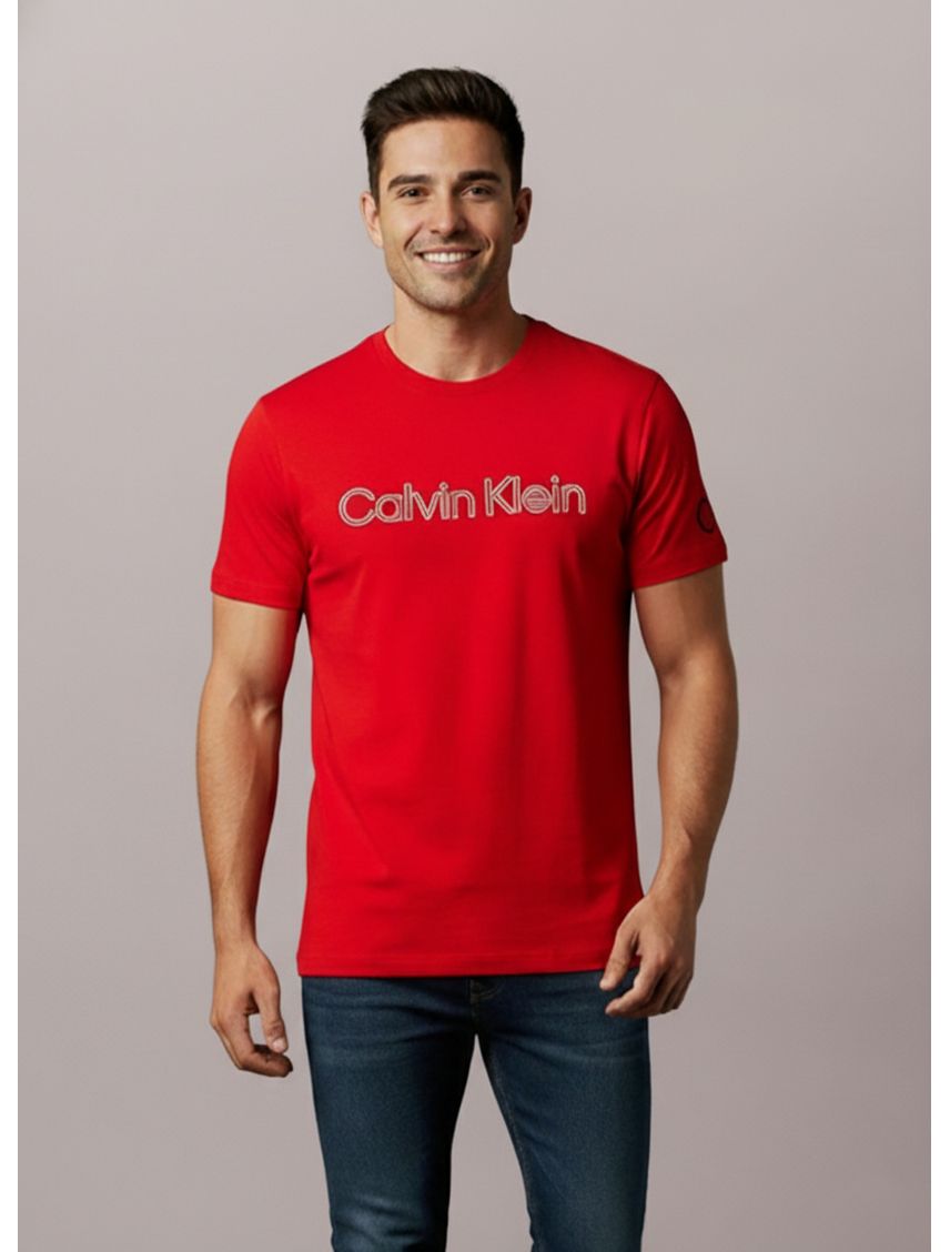 Remera con logo traveling