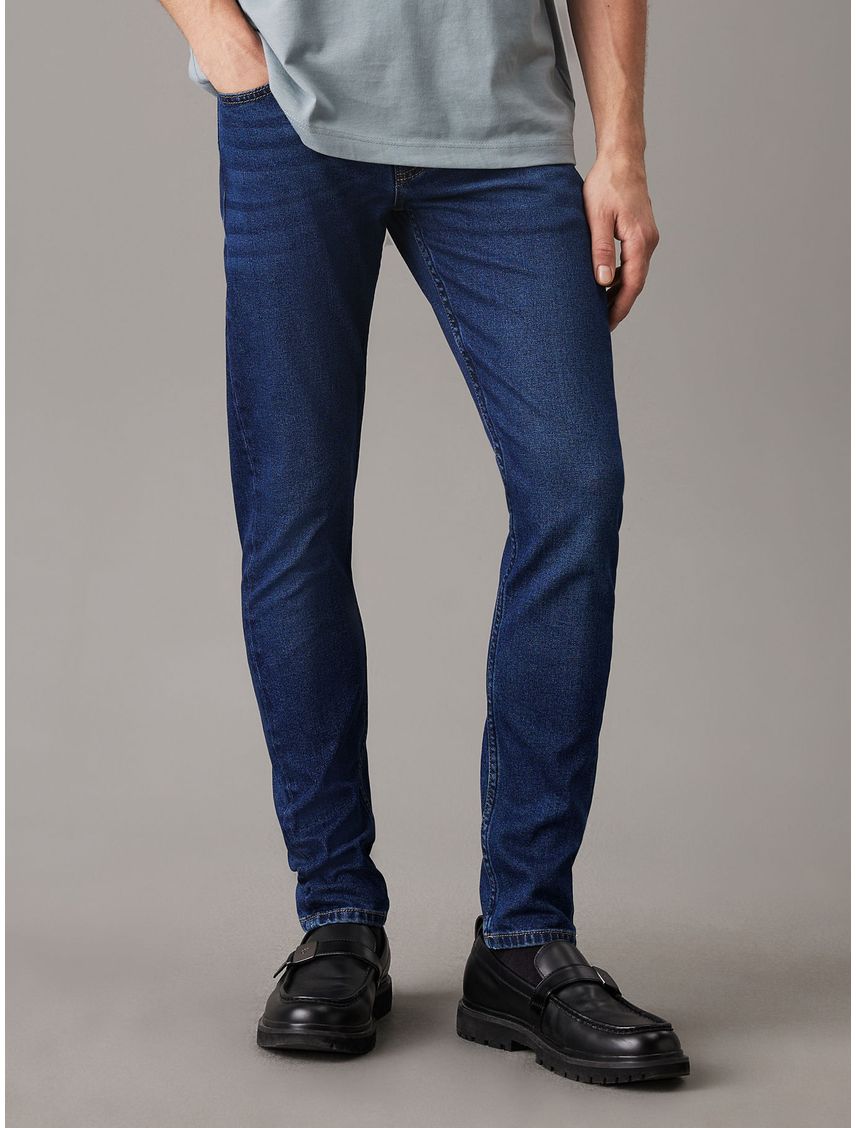 Slim tapered jeans