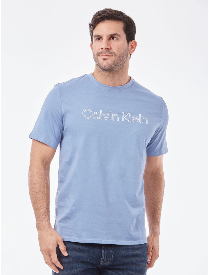 Remera con logo traveling