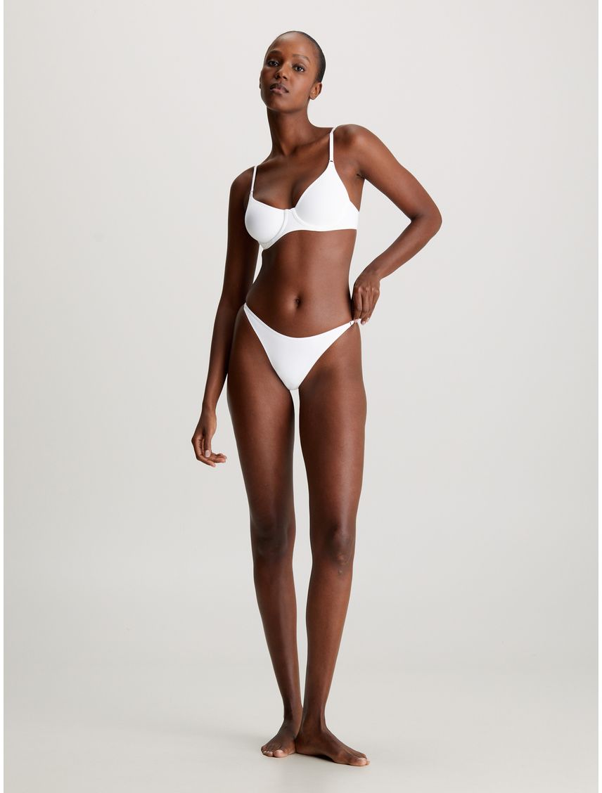 Colaless - Minimalist