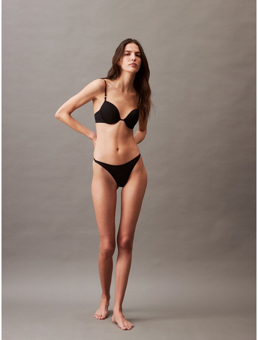 Colaless - Minimalist