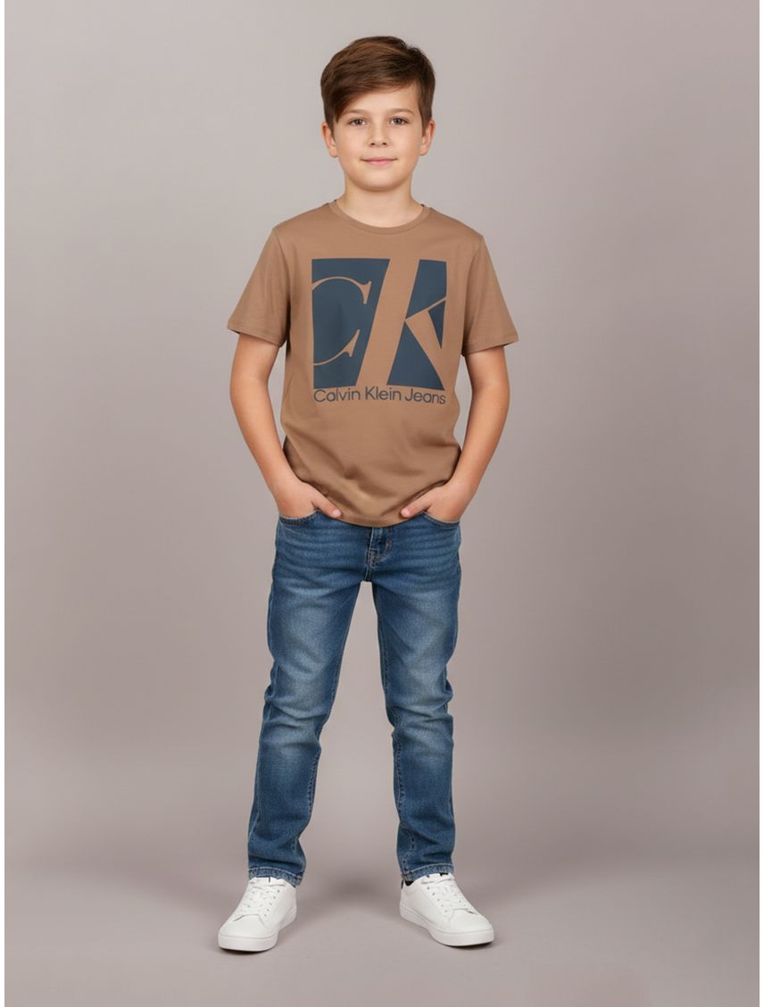 REMERA CON LOGO PARA NIÑO