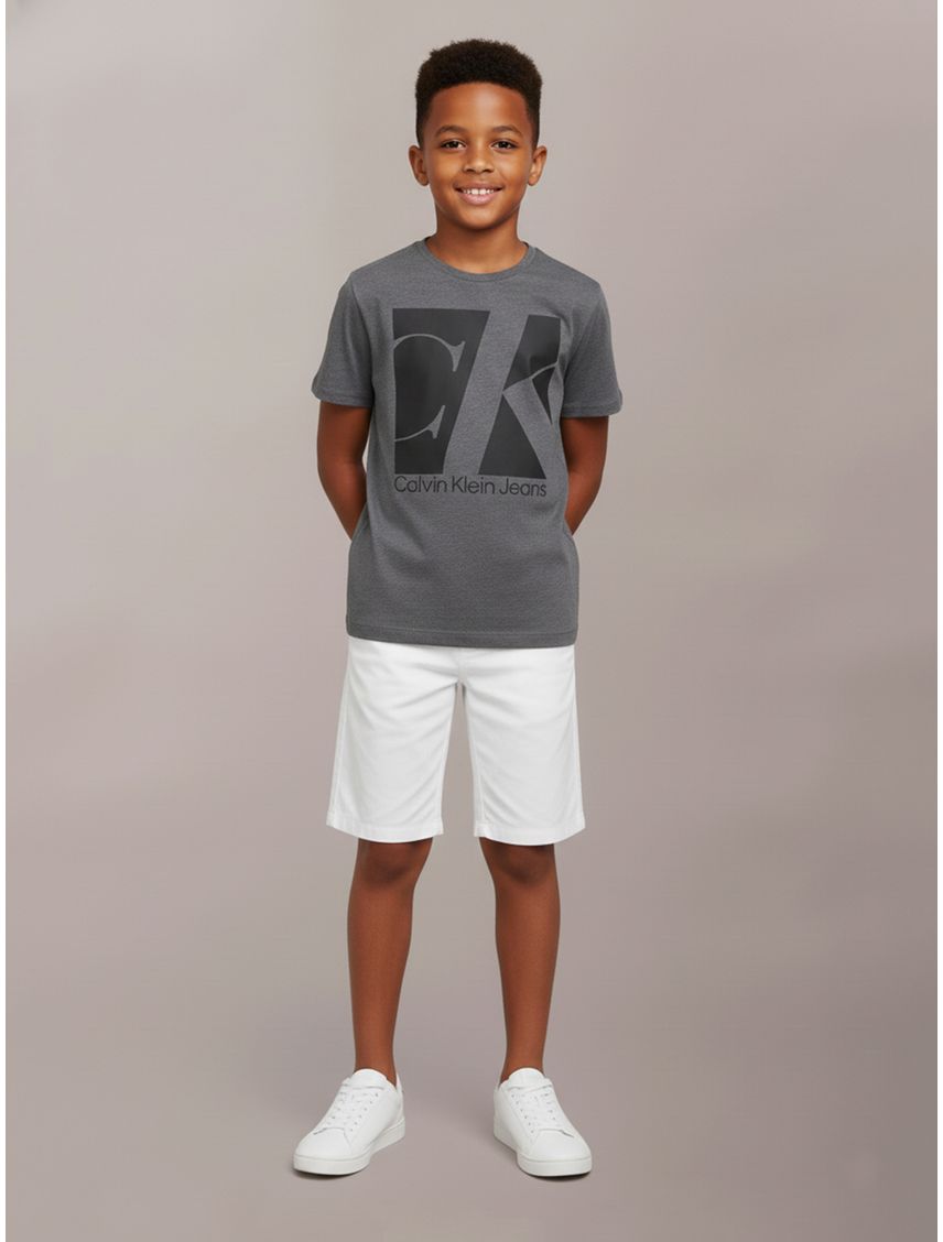 REMERA CON LOGO PARA NIÑO