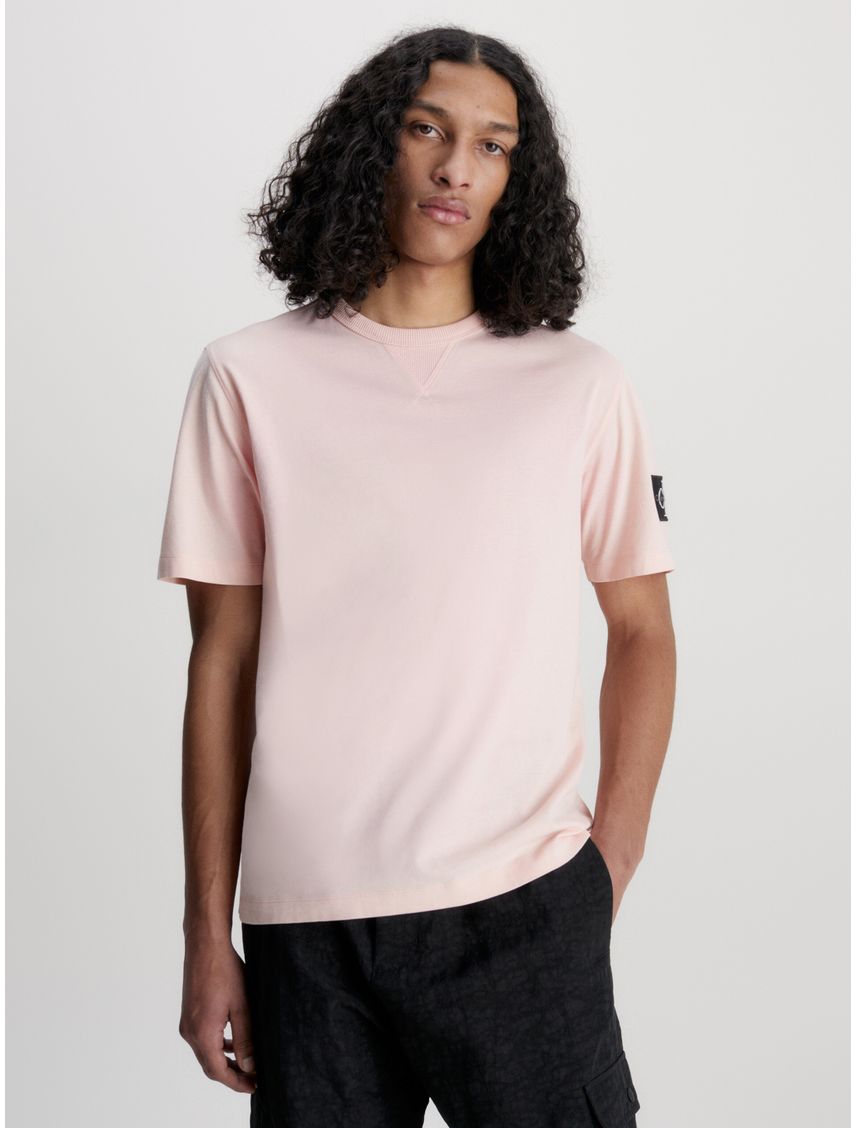 Remera de algodón con insignia