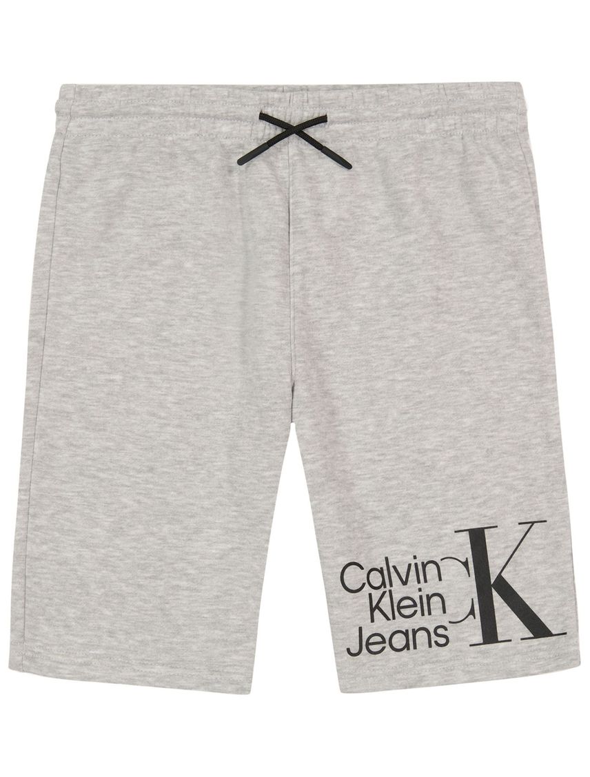 Short para niño con logo horizontal