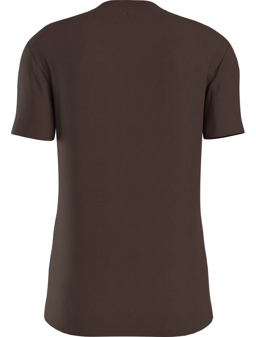 Remera slim con logo institutional