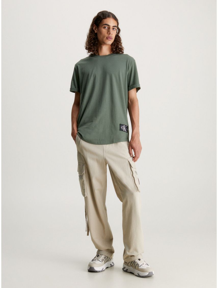 Remera de algodón con insignia